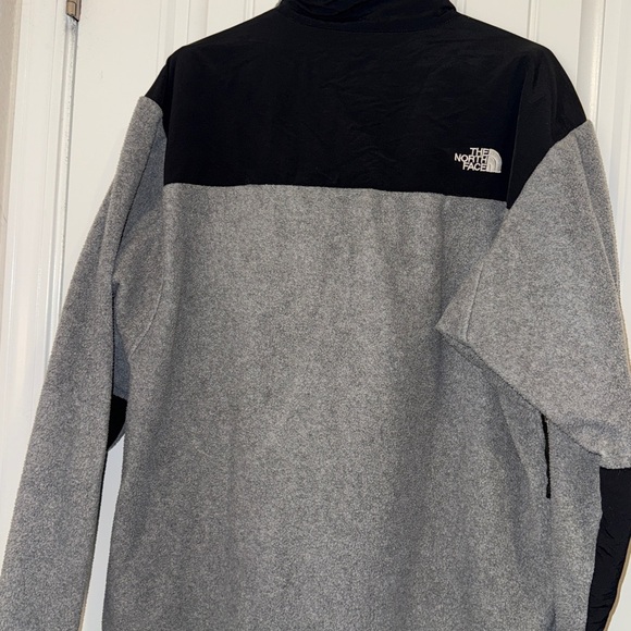 The North Face Men's Black and Gray Performance Jacket - Picture 6 of 15
